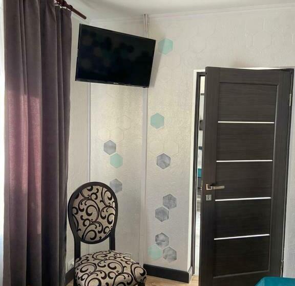 اتاق استاندارد چهار تخته, Ideal