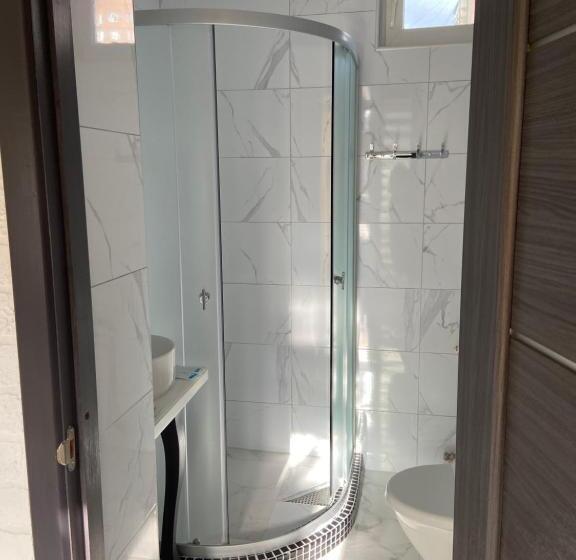 اتاق استاندارد چهار تخته, Ideal