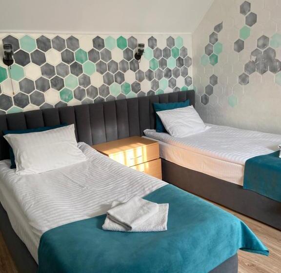 اتاق استاندارد چهار تخته, Ideal