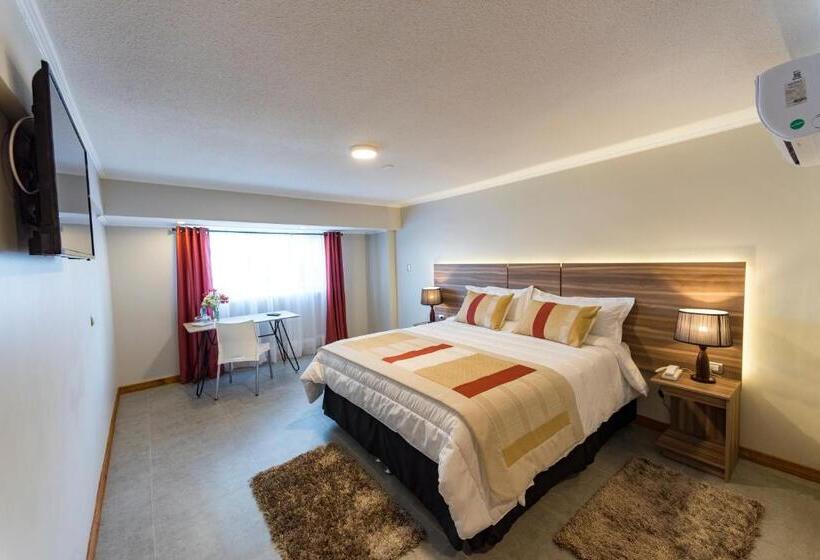 חדר סופריור, Insigne