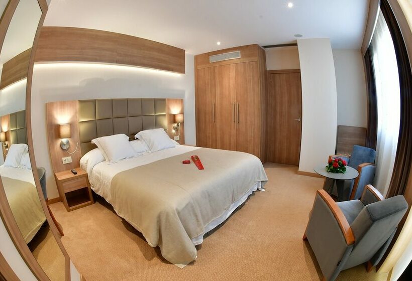 اتاق سوپریور, Lamaraz Hotels