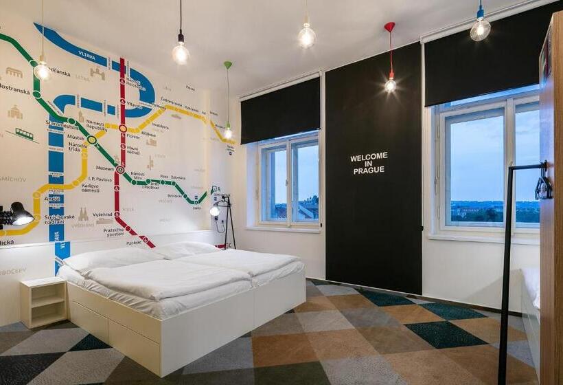 اتاق استاندارد سه نفره, Meetme23