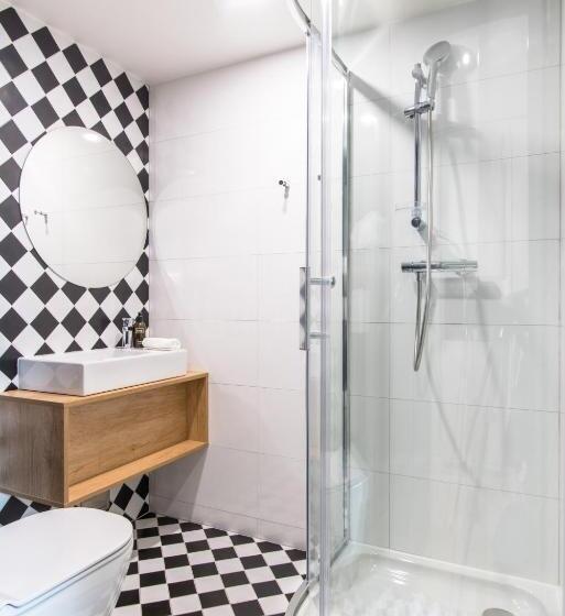 سوییت لوکس, Meetme23