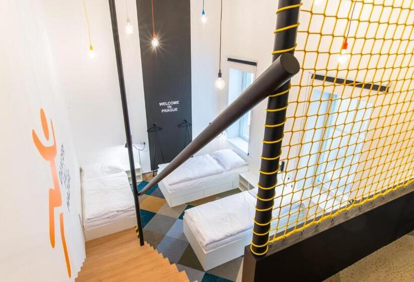 اتاق خانوادگی, Meetme23