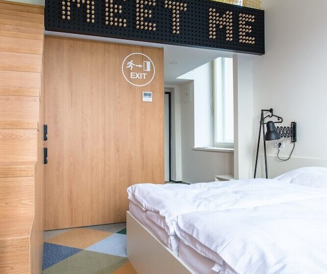 اتاق استاندارد سه نفره, Meetme23