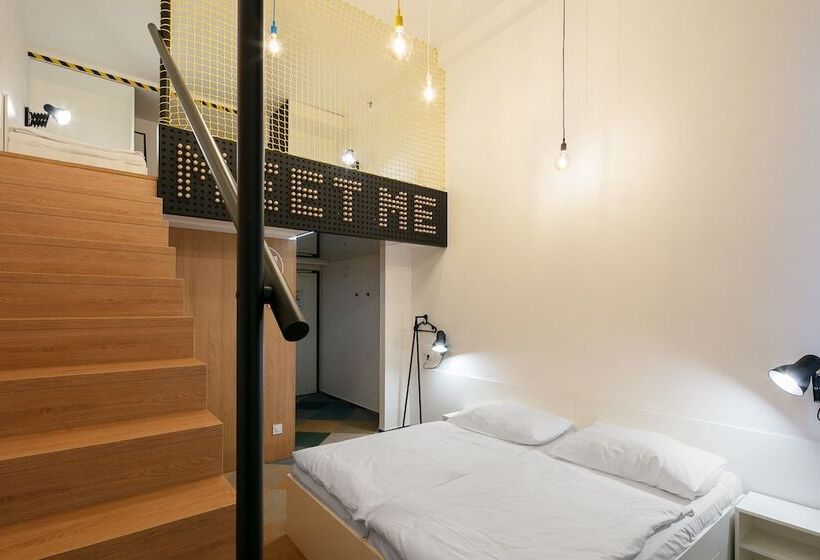 اتاق خانوادگی, Meetme23