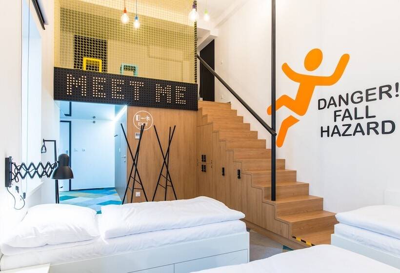 اتاق استاندارد, Meetme23