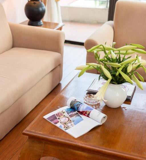 سوئیت 2 خوابه, Oriental Palace