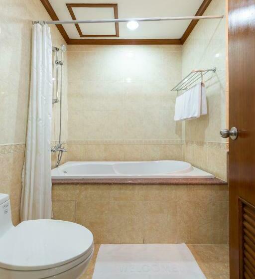 استودیو استاندارد با بالکن, Oriental Palace