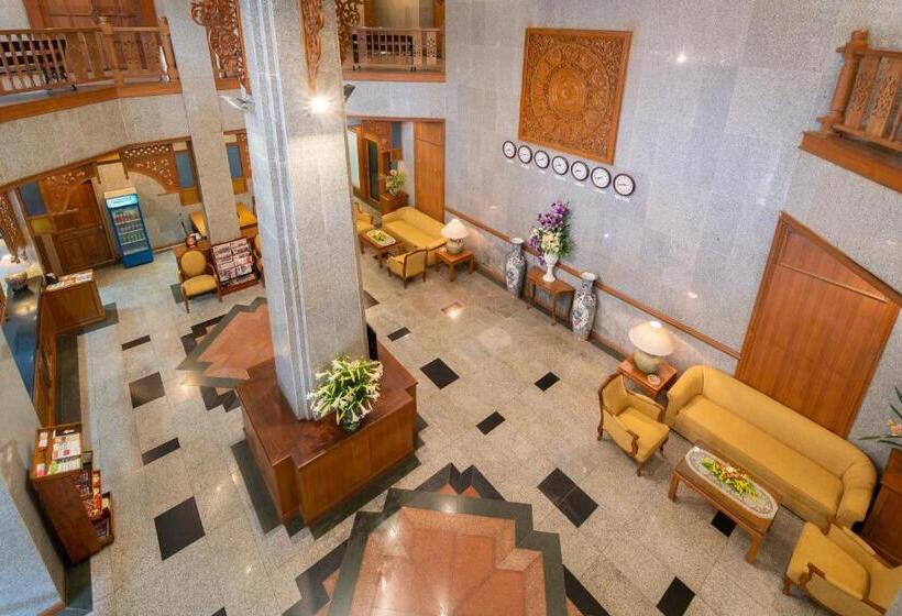 استودیو استاندارد با بالکن, Oriental Palace