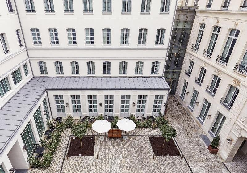 ガーデンビュースタンダードルーム, The Hoxton  Paris