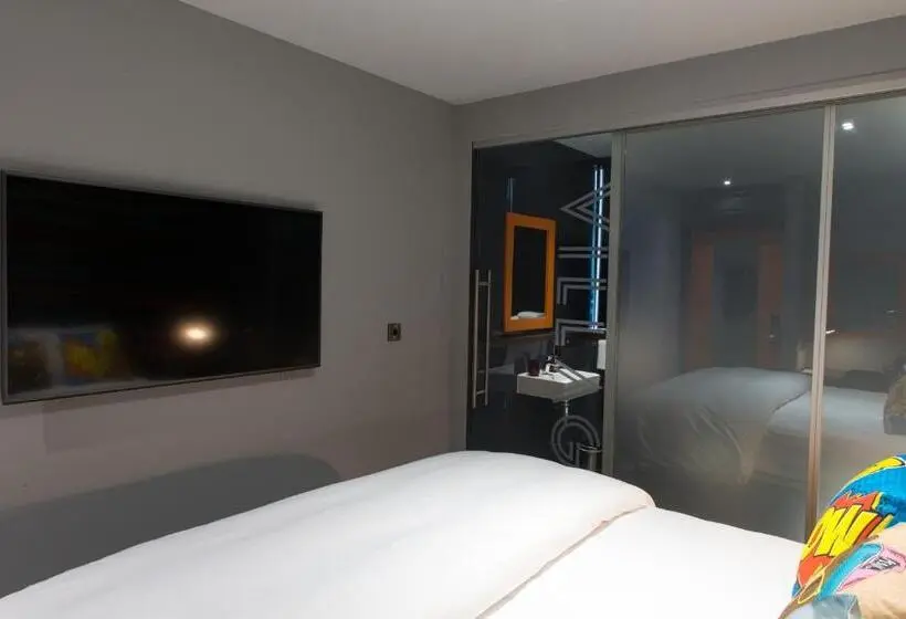 スタンダードルーム, Village Hotel Portsmouth