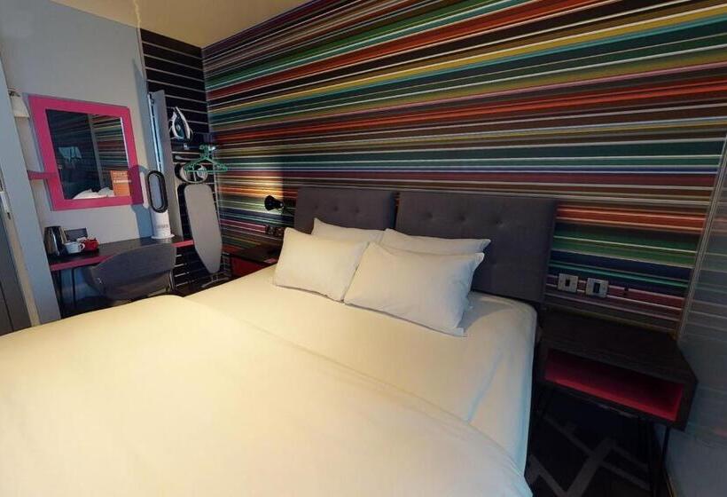 标准间, Village Hotel Portsmouth