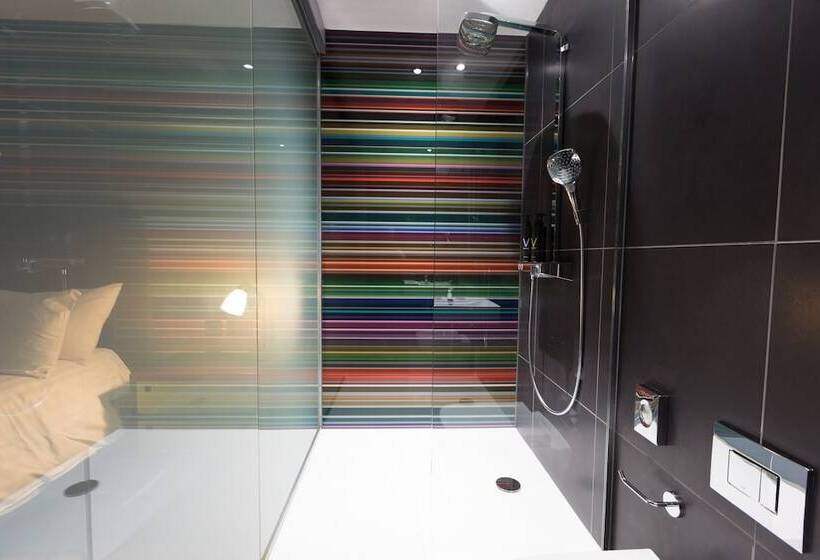 标准间, Village Hotel Portsmouth