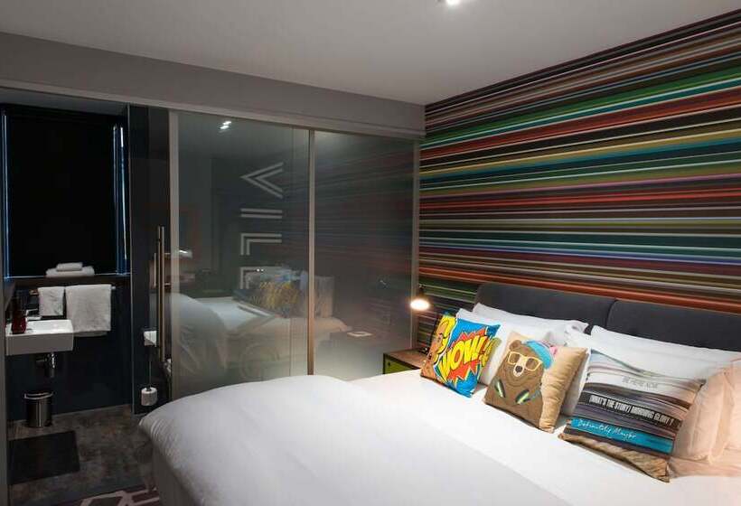 标准间, Village Hotel Portsmouth