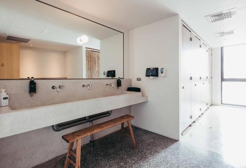 Standard Quadruple Room with Bunk Beds, U.i.j Hotel & Hostel