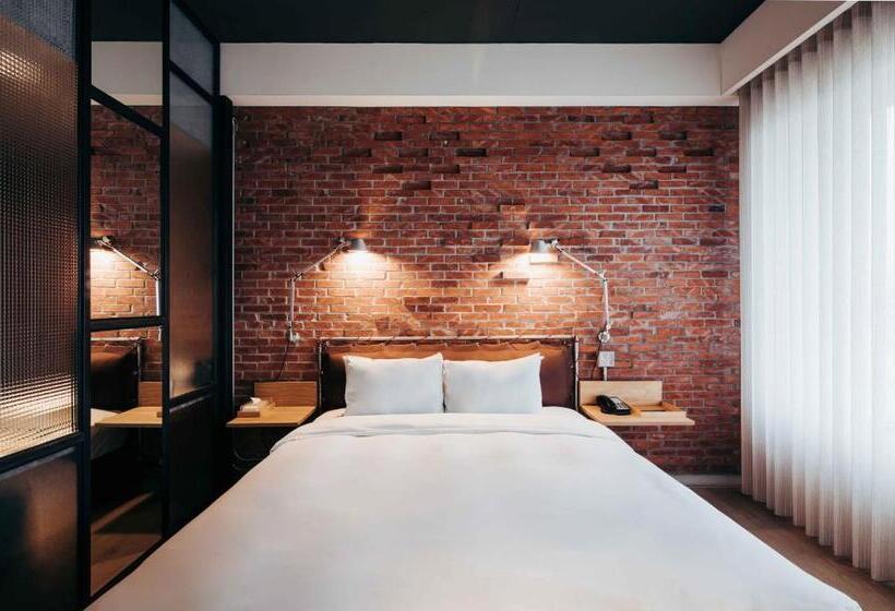 اتاق استاندارد با تخت بزرگ, U.i.j Hotel & Hostel