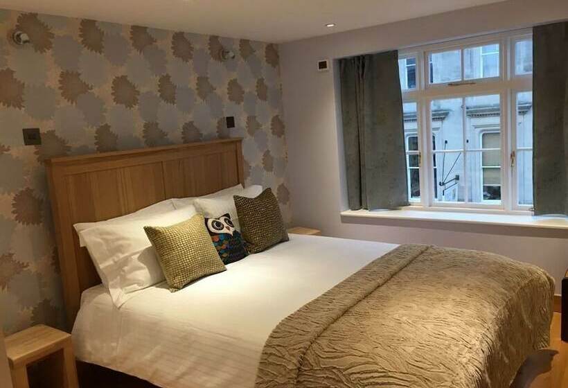 スタンダードルーム, 8 Owls B&b