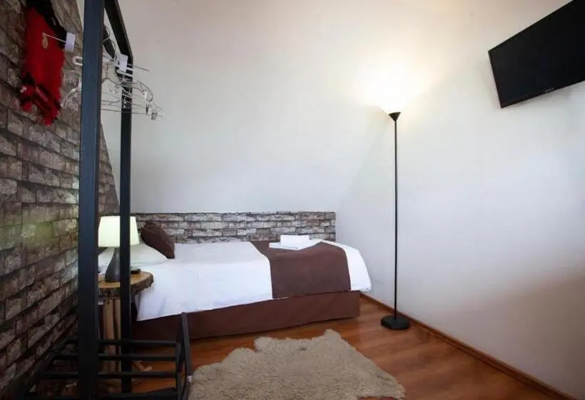 اتاق استاندارد یک نفره, Tel Hauke Hostal