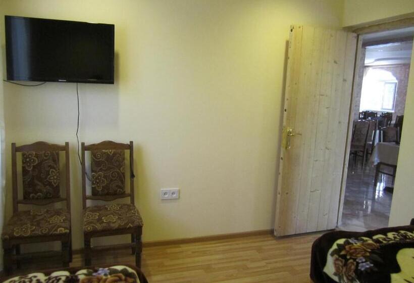 غرفة إقتصادية, B&b Byurakan Vanush