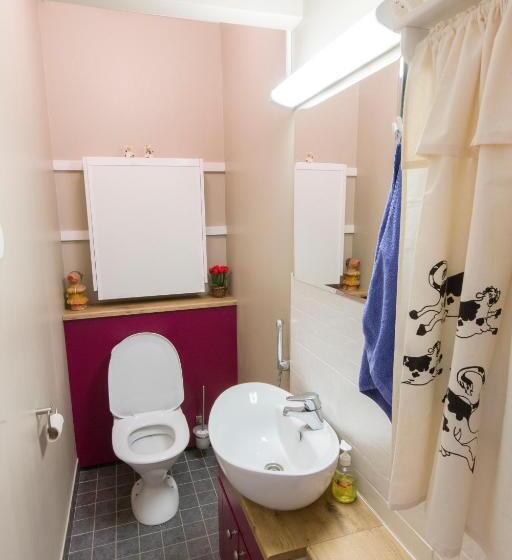 חדר משפחתי, Matkustajakoti Kuutamo Guesthouse