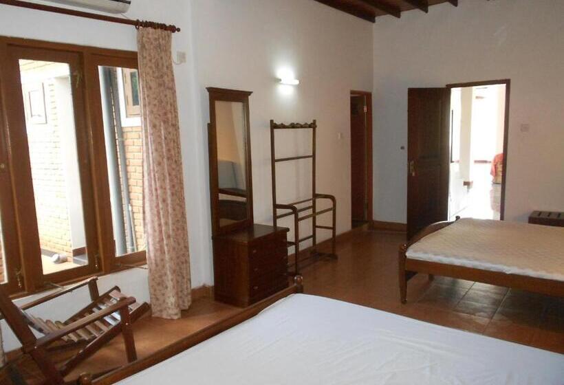 اتاق خانوادگی, Melvila