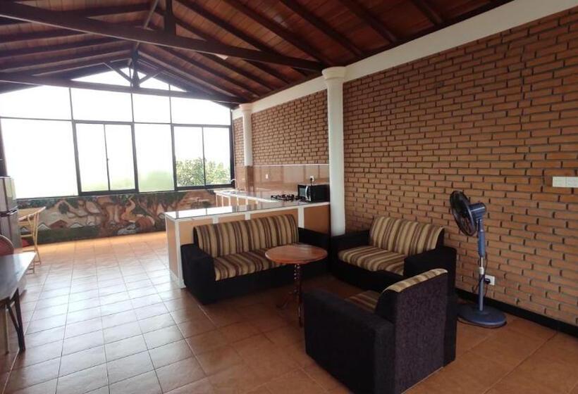 1 Bedroom Penthouse Apartment, Melvila