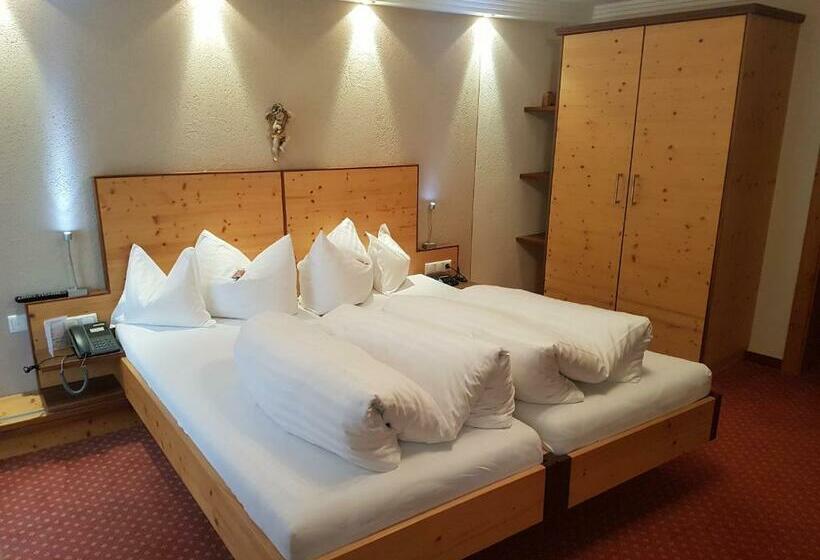 디럭스 룸, Ehrenreich