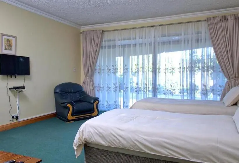اتاق استاندارد با چشم‌انداز باغ, Unique Bed And Breakfast