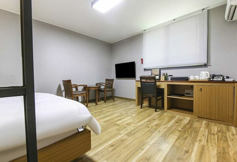 디럭스 룸, Gyeongpodae The Hotel Business