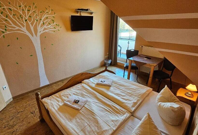 Семейный Номер, Gästehaus Grunewald Bed & Breakfast