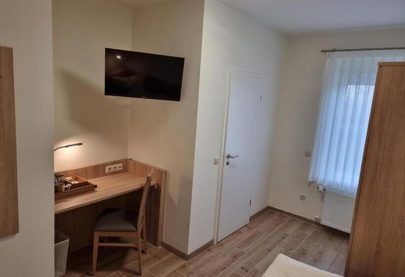 Номер Стандарт Индивидуальный, Gästehaus Grunewald Bed & Breakfast