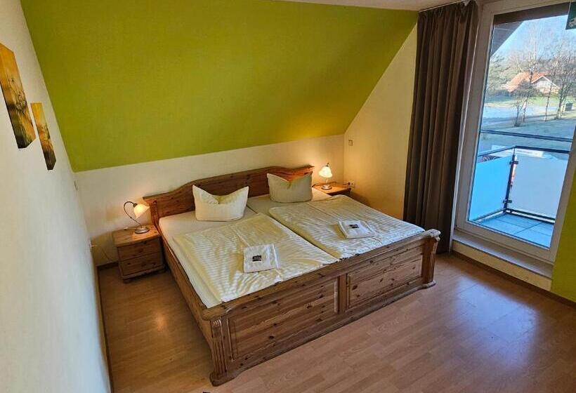 Семейный Номер, Gästehaus Grunewald Bed & Breakfast