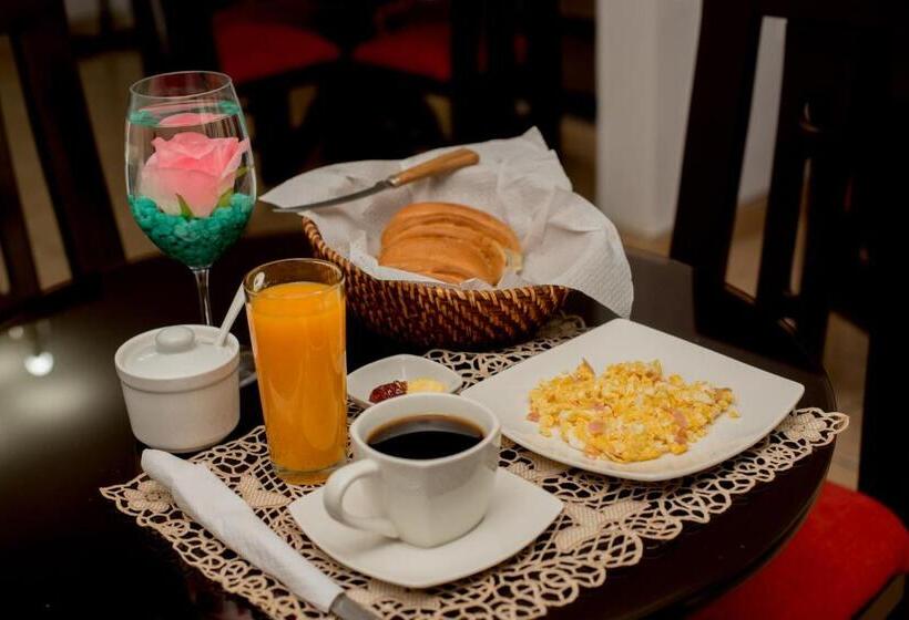 标准单人间, Casa Real