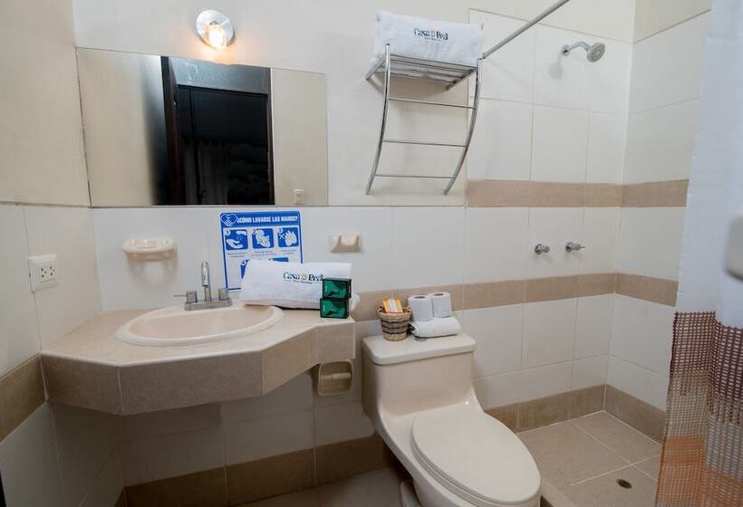 标准间, Casa Real