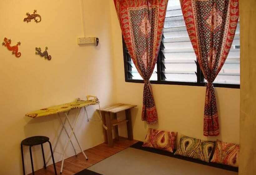 اتاق استاندارد, The Bodhi Lodge   Hostel