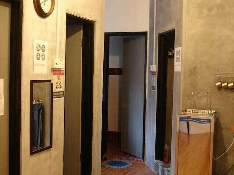 اتاق استاندارد یک نفره, The Bodhi Lodge   Hostel