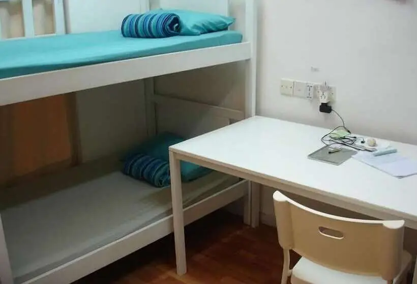 تختخواب در اتاق مشترک, The Bodhi Lodge   Hostel
