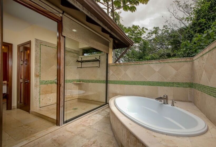 اتاق استاندارد, Sleeping Giant Rainforest Lodge