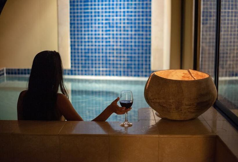 マウンテンビュースイート, Sleeping Giant Rainforest Lodge