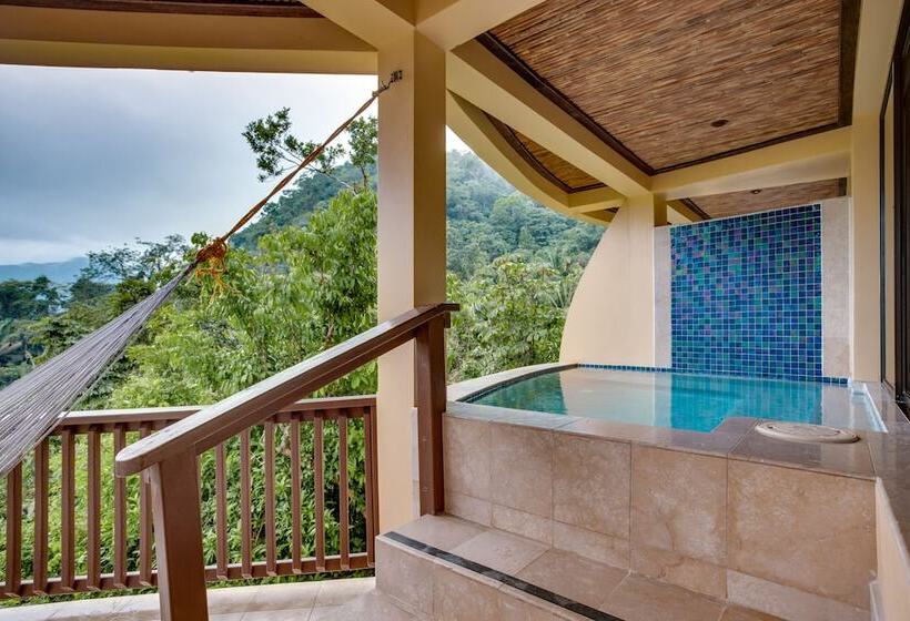 マウンテンビュースイート, Sleeping Giant Rainforest Lodge