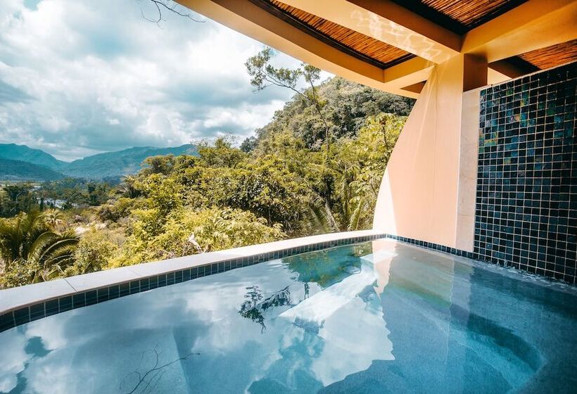 マウンテンビュースイート, Sleeping Giant Rainforest Lodge