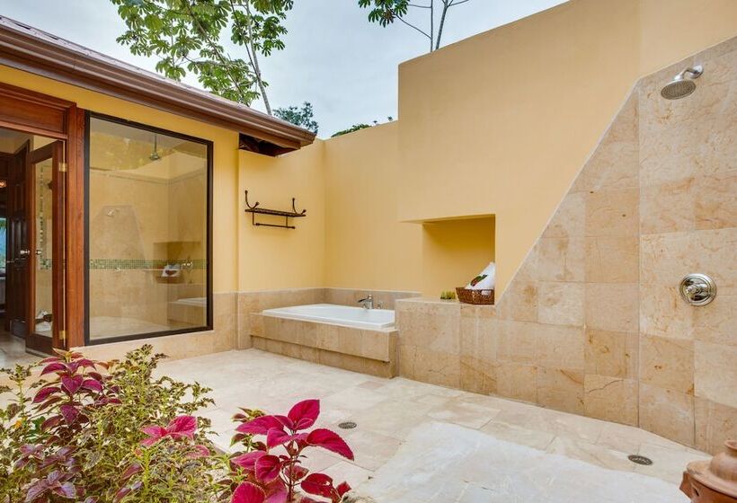 リバービュースタンダードルーム, Sleeping Giant Rainforest Lodge