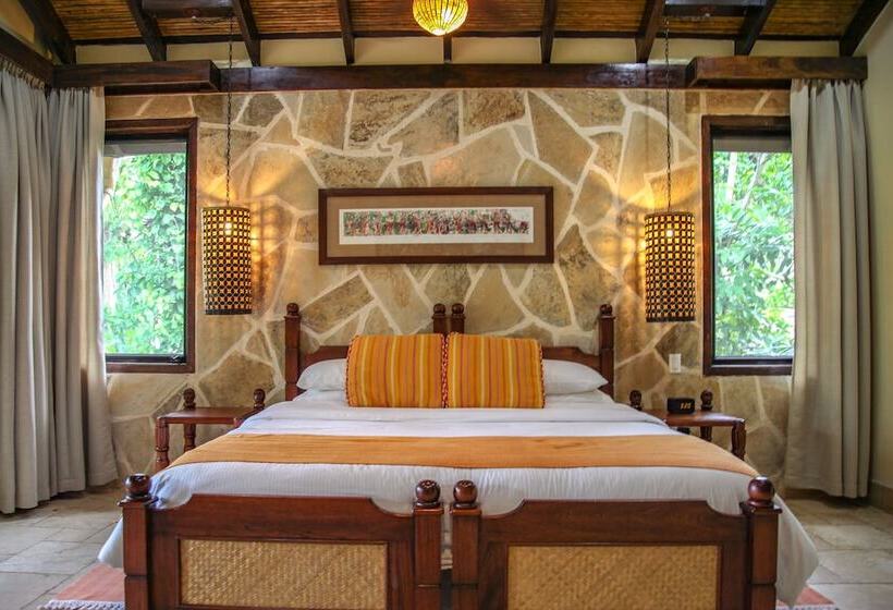 リバービュースタンダードルーム, Sleeping Giant Rainforest Lodge