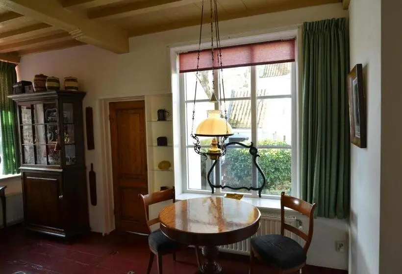 Talo 1 Makuuhuone, Logement 't Oude Bierhuys