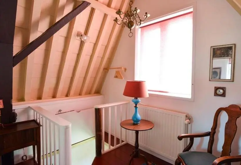 Talo 1 Makuuhuone, Logement 't Oude Bierhuys