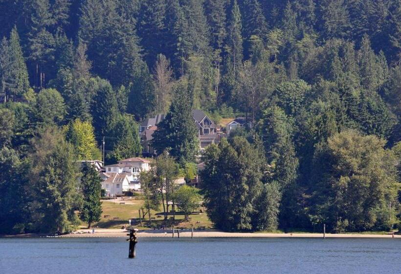 Deluxe Suite, Nature's Door Guest Suite