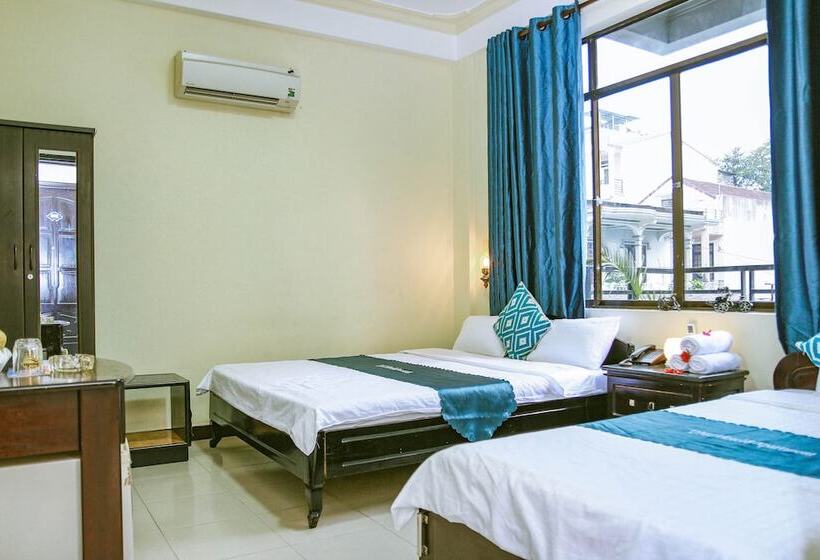 اتاق سوپریور, Dmz Hostel