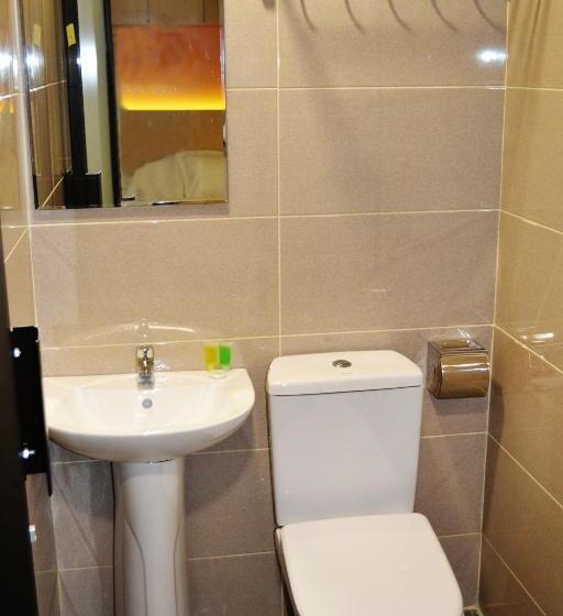 اتاق لوکس با تخت دو نفره بزرگ, City Central