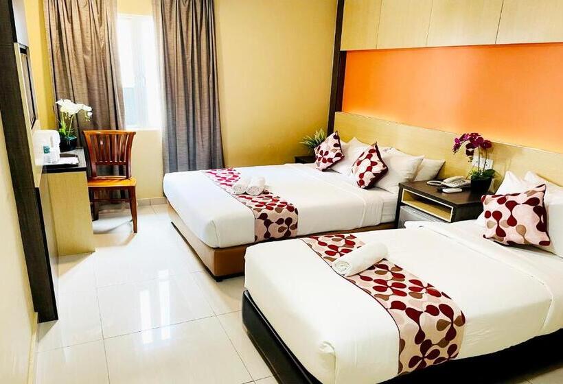 اتاق لوکس سه تخته, City Central